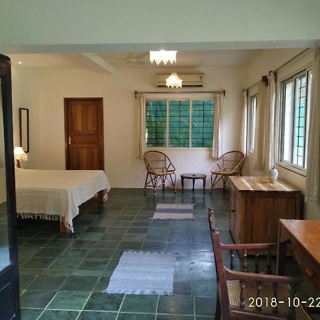 Isai Ambalam Guest House ポンディシェリ エクステリア 写真