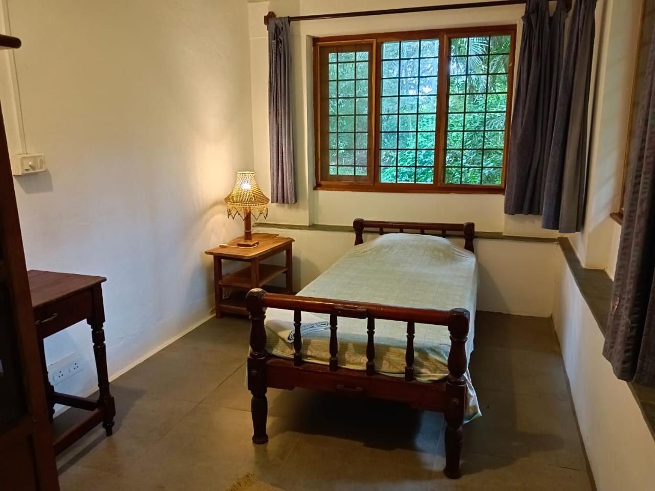 Isai Ambalam Guest House ポンディシェリ エクステリア 写真