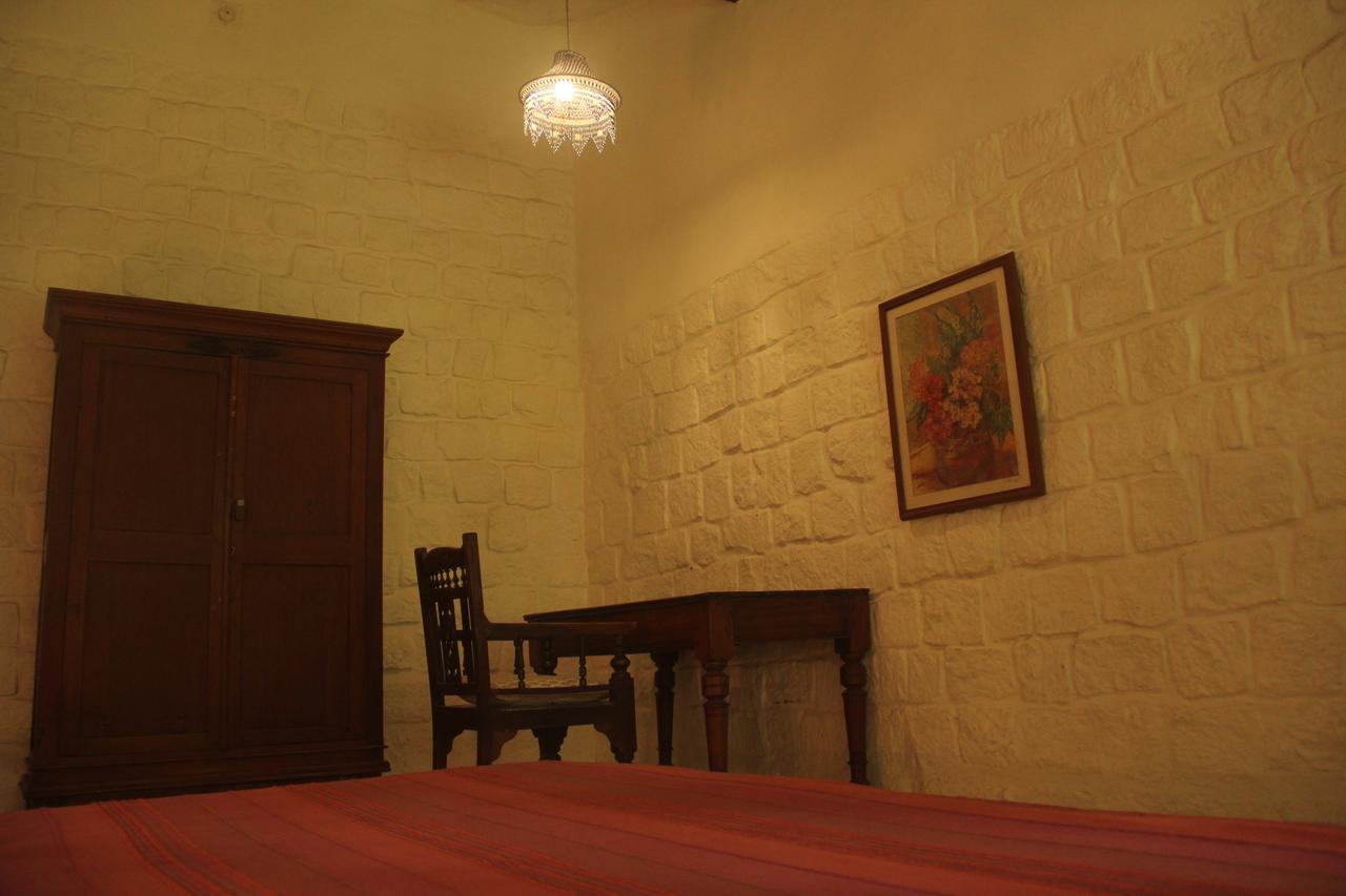 Isai Ambalam Guest House ポンディシェリ エクステリア 写真