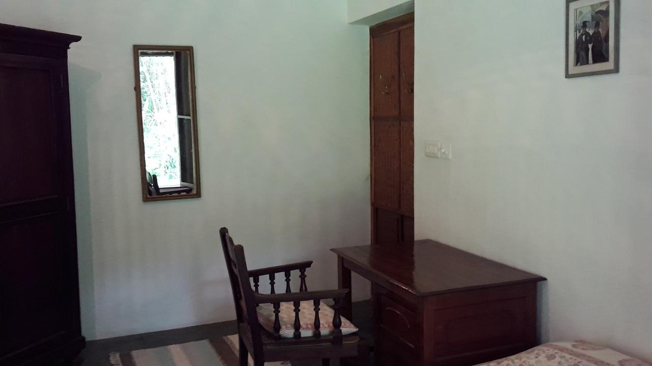 Isai Ambalam Guest House ポンディシェリ エクステリア 写真