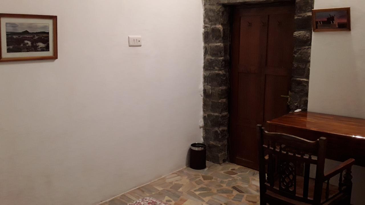 Isai Ambalam Guest House ポンディシェリ エクステリア 写真