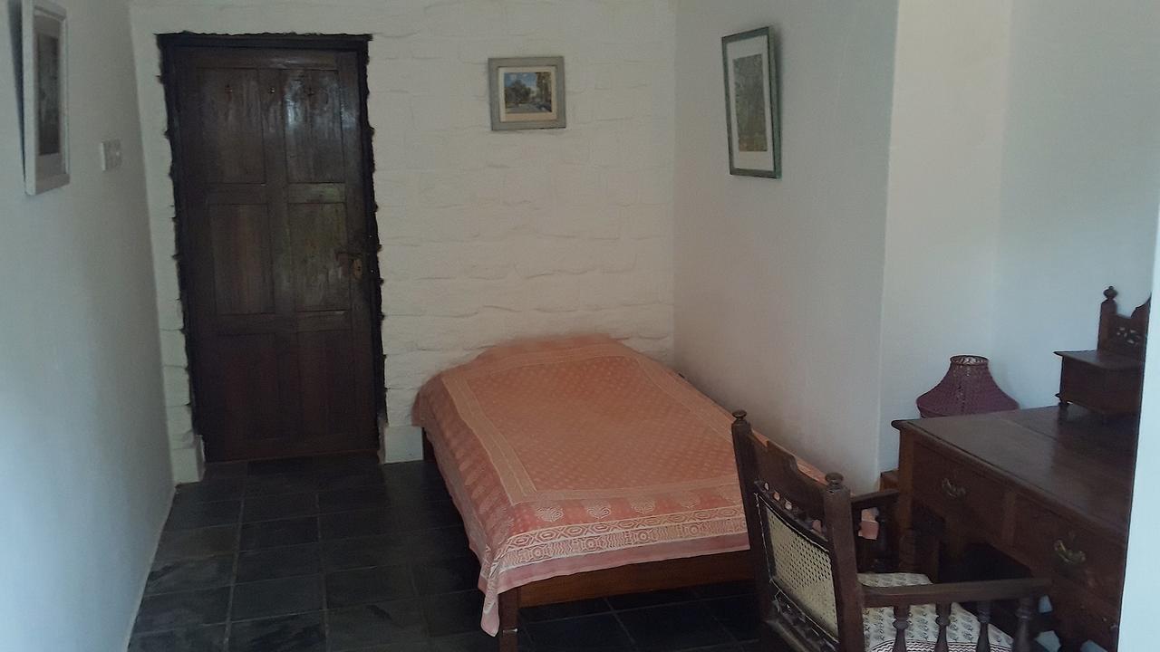 Isai Ambalam Guest House ポンディシェリ エクステリア 写真